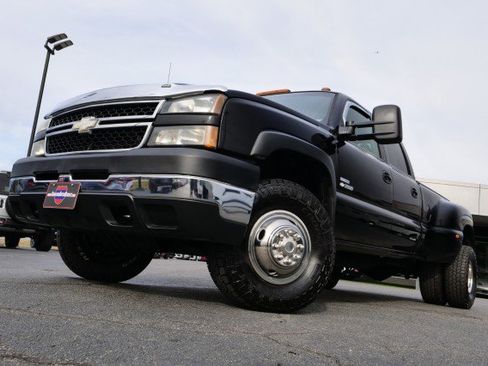 Used 2007 Chevrolet Silverado 3500 LT w/ Heavy-Duty Power Package image 41