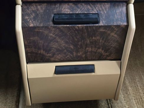 Used 1990 Dodge Grand Caravan LE image 79