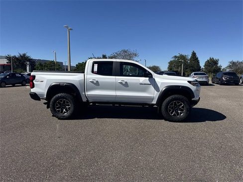 Used 2024 Chevrolet Colorado ZR2 w/ ZR2 Convenience Package III image 2