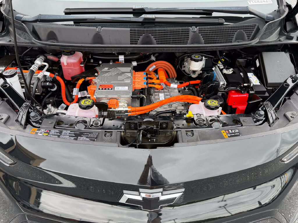 Used 2023 Chevrolet Bolt LT w/ Infotainment Package FWD image 37