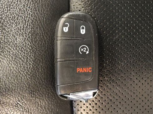 Used 2019 Jeep Compass Limited image 32