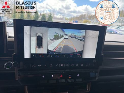 Used 2025 GMC Hummer EV 2X AWD/4WD image 30