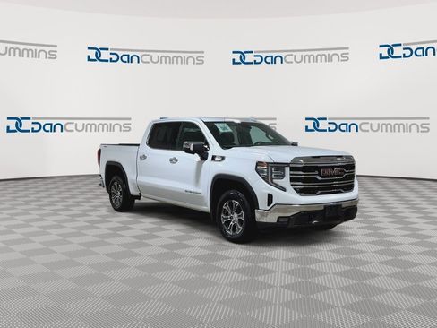 Used 2024 GMC Sierra 1500 SLT image 2