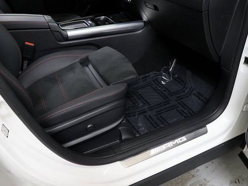 Certified 2025 Mercedes-Benz GLA 35 AMG 4MATIC image 36