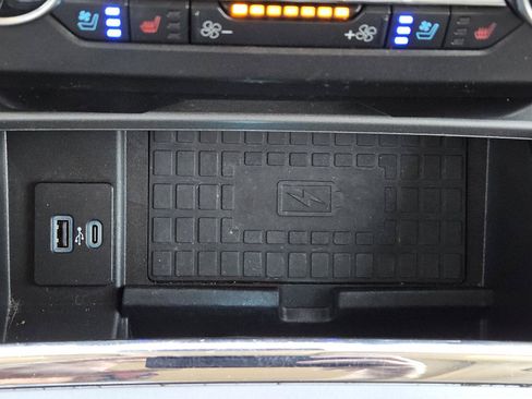 Used 2020 Ford Expedition XLT w/ Equipment Group 202A RWD image 17