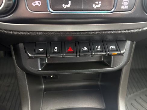 Used 2021 Chevrolet Colorado LT w/ Safety Package image 23