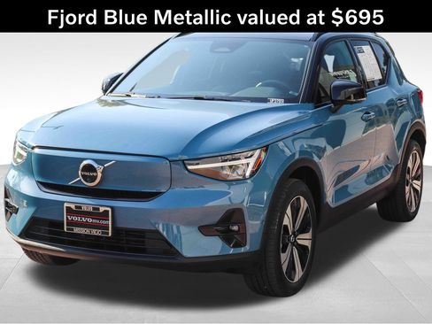Used 2023 Volvo XC40 Recharge Plus w/ Protection Package Premier AWD/4WD image 3