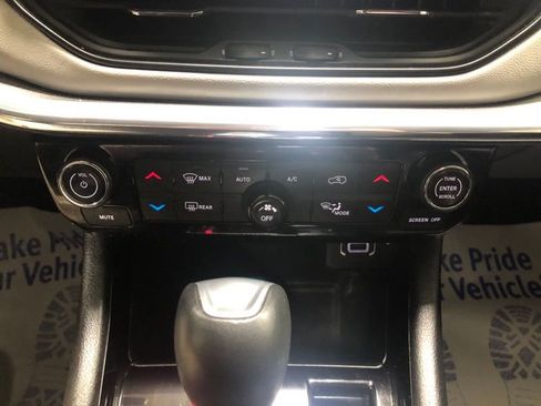 Used 2024 Jeep Compass Limited AWD/4WD image 28