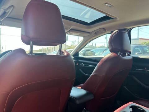 Used 2022 MAZDA MAZDA3 s FWD image 14