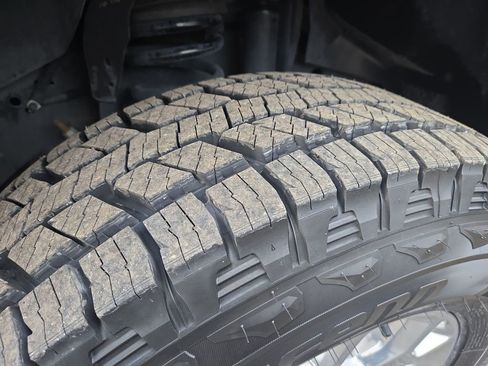 Used 2024 RAM 2500 Laramie image 11