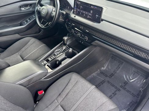 Used 2024 Honda Accord Sport image 31