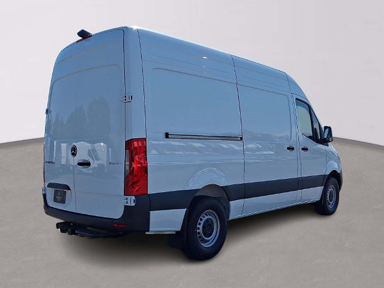 Used 2026 Mercedes-Benz Sprinter 2500 image 4