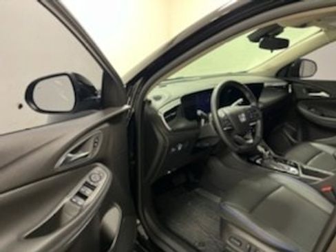 Used 2025 Buick Encore GX Sport Touring w/ Advanced Technology Package image 16