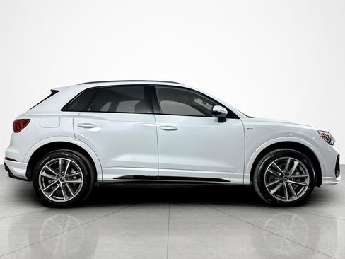 Used 2025 Audi Q3 2.0T Premium w/ Convenience Package image 6