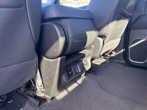 Used 2024 GMC Sierra 1500 SLT image 27