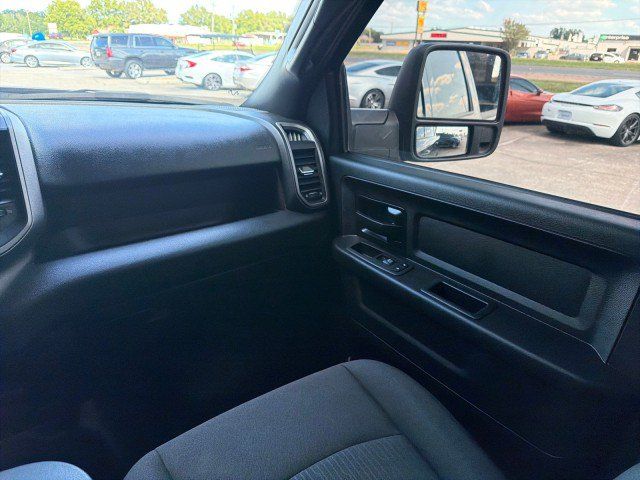 Used 2024 RAM 3500 Tradesman w/ Chrome Appearance Group AWD/4WD image 20