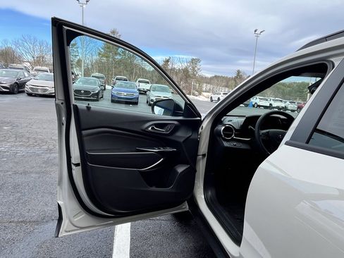 New 2026 Chevrolet Trax RS w/ Sunroof Package image 12