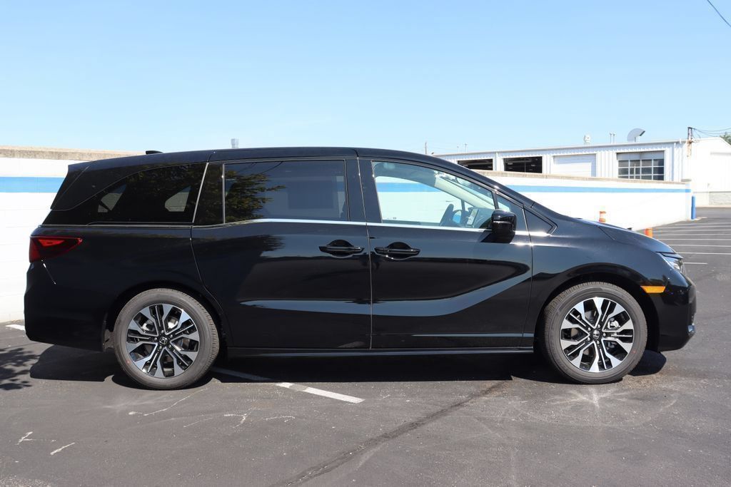 Certified 2026 Honda Odyssey Elite image 6