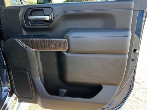 Used 2023 GMC Sierra 3500 Denali w/ Denali Ultimate Package image 37