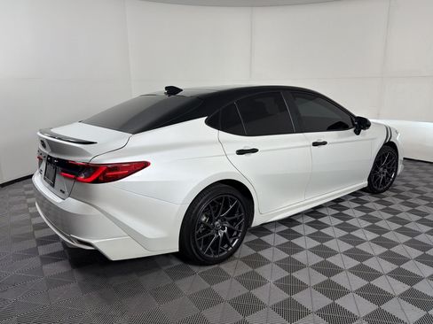 Used 2025 Toyota Camry XSE w/ Premium Plus Package AWD/4WD image 9