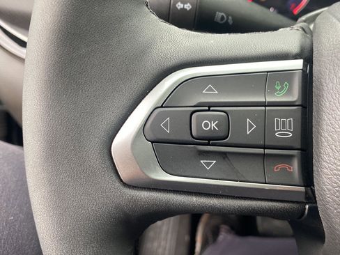 Certified 2025 Jeep Compass Limited w/ High Altitude Package image 16