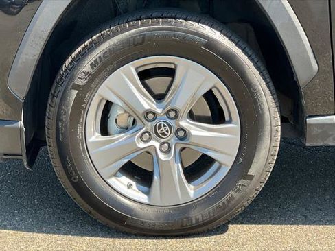 Certified 2022 Toyota RAV4 LE AWD/4WD image 30