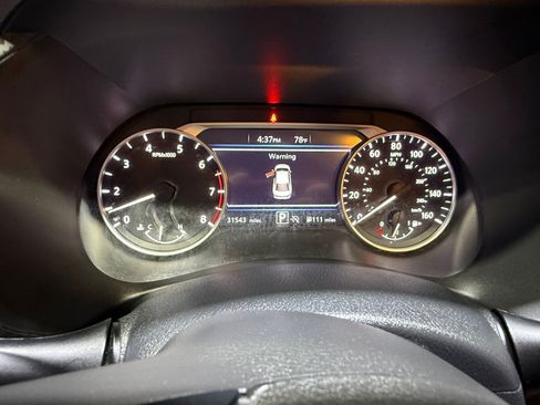 Certified 2024 Nissan Sentra SV w/ Trunk Package FWD image 11