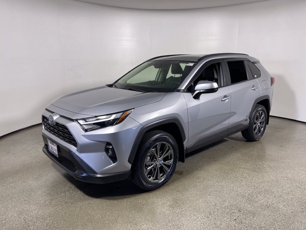 Certified 2023 Toyota RAV4 XLE Premium AWD/4WD image 7