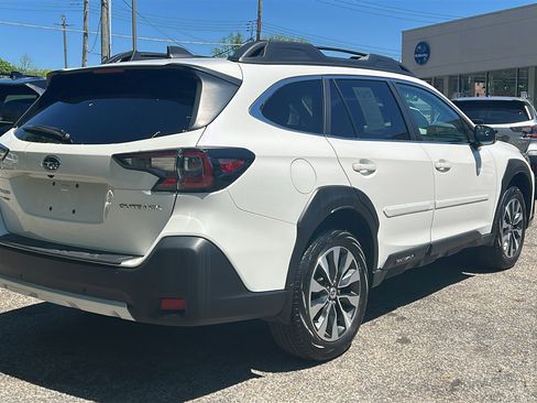 Used 2023 Subaru Outback Limited AWD/4WD image 9