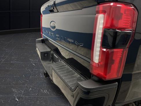 Used 2023 Ford F250 Lariat w/ Black Appearance Package image 37