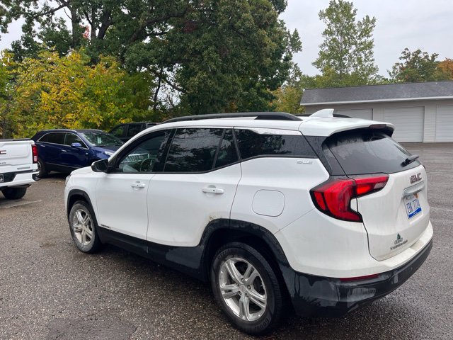 Used 2019 GMC Terrain SLE w/ Driver Convenience Package FWD image 3