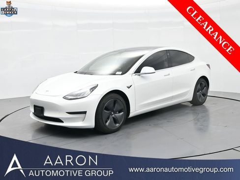 Used 2020 Tesla Model 3 Standard Range image 1