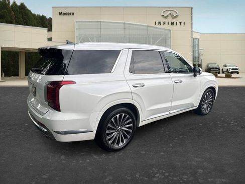 Used 2024 Hyundai Palisade Calligraphy FWD image 5