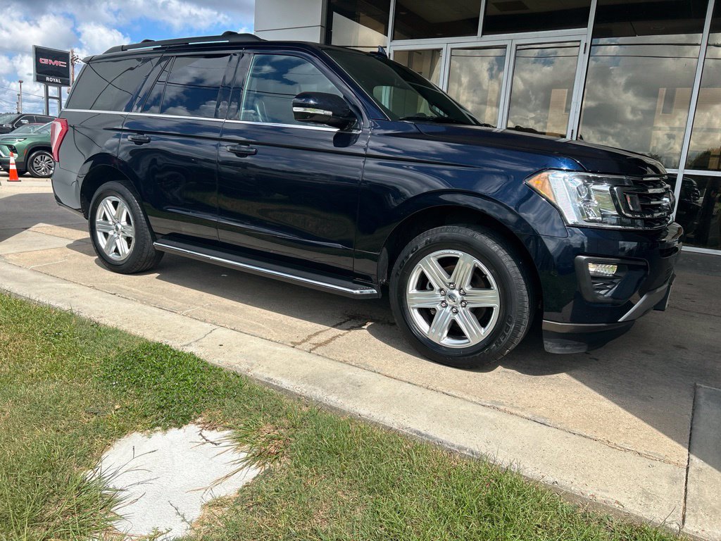 Used 2021 Ford Expedition XLT RWD image 2