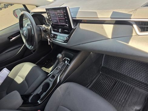 Used 2021 Toyota Corolla LE FWD image 22