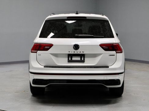 Used 2023 Volkswagen Tiguan SE R-Line AWD/4WD image 9
