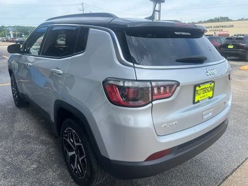Used 2025 Jeep Compass Limited AWD/4WD image 6
