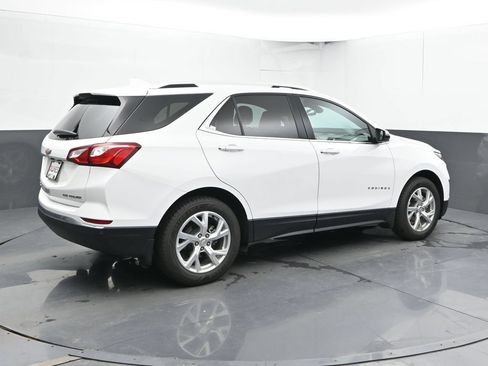 Used 2021 Chevrolet Equinox Premier AWD/4WD image 3