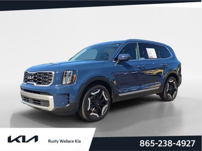 Used 2024 Kia Telluride S w/ S Sunroof Package