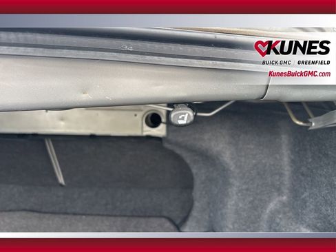 Used 2010 Toyota Camry LE image 33