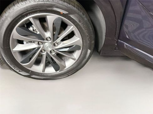 Used 2021 Buick Encore GX Select w/ Sport Touring Package AWD/4WD image 32