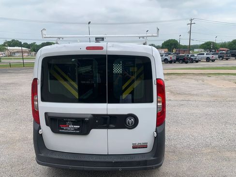 Used 2018 RAM ProMaster City Tradesman FWD image 9