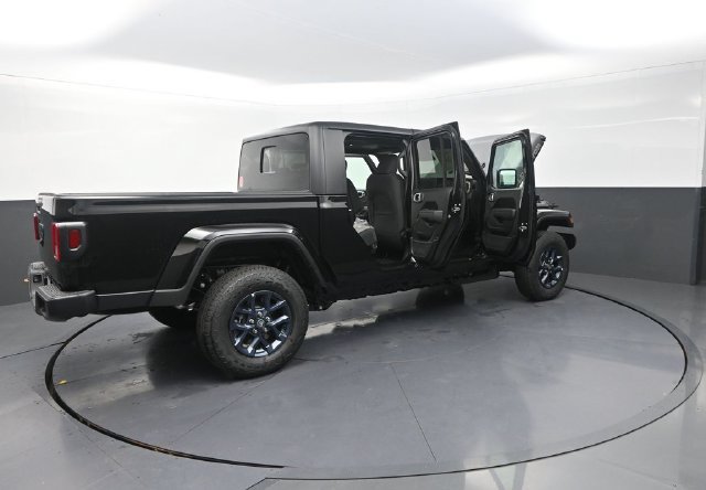 New 2026 Jeep Gladiator Sport AWD/4WD image 34