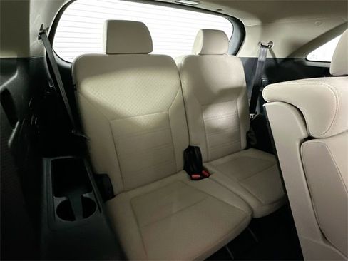 Used 2017 Kia Sorento LX w/ LX Convenience Package image 26
