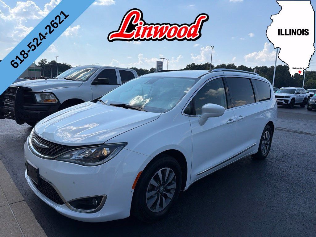 Used 2020 Chrysler Pacifica Touring-L Plus w/ Advanced Safetytec Group FWD image 1