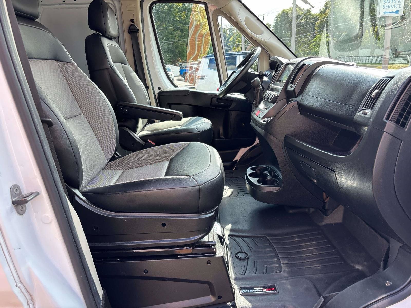 Used 2021 RAM ProMaster 2500 FWD image 12