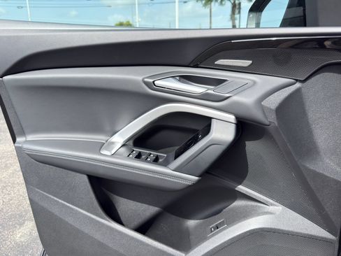 Used 2025 Audi Q5 Premium w/ Premium Plus AWD/4WD image 23