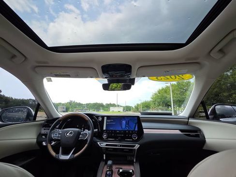 Used 2025 Lexus RX 350 Premium Plus w/ Accessory Package (Z1) FWD image 20