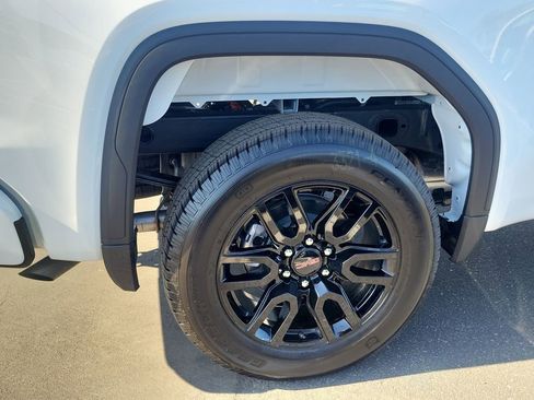 New 2026 GMC Sierra 1500 Elevation image 5