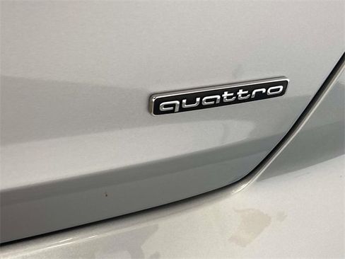 Used 2024 Audi A6 Premium Plus image 12